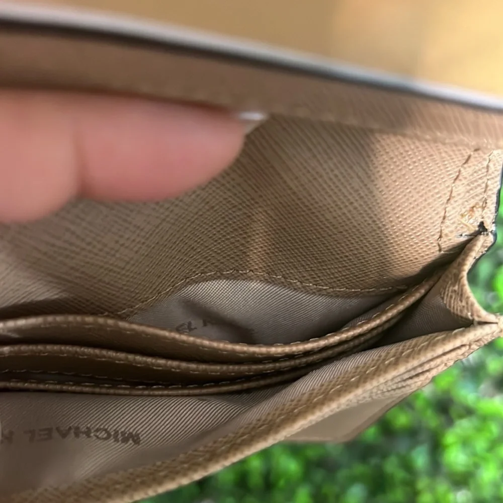 Michael Kors Mercer Carryall Card Case​​